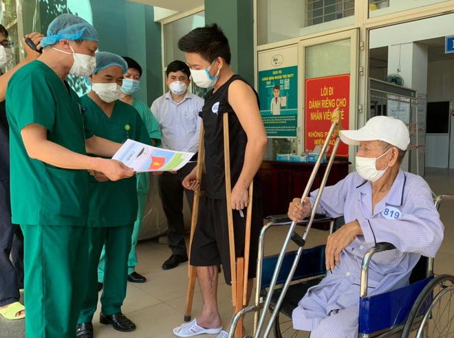 9 benh nhan o Da Nang xuat vien anh 1