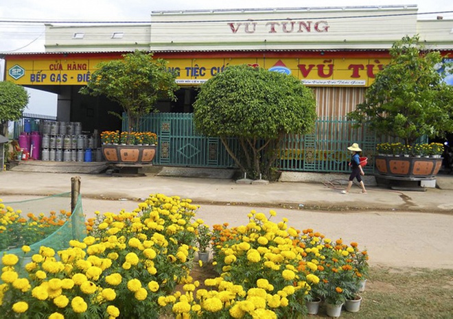 Vu truong,  karaoke hoat dong tro lai anh 2