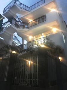 KENNY Guest House