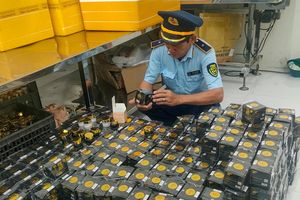 Phát hiện cơ sở làm giả hơn 17.000 hộp mỹ phẩm Nicos Beauty