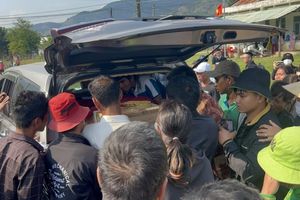 Thi thể nữ sinh Việt Nam trong vụ giẫm đạp ở Hàn Quốc được đưa về gia đình