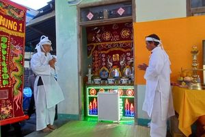 Xót xa đám tang 3 mẹ con tử vong do bị xe tải tông ở Phú Yên