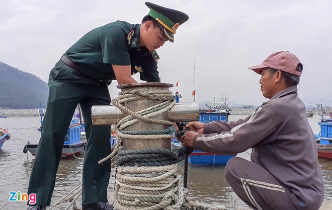 Ung pho bao lu mien Trung anh 3