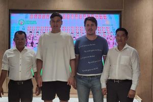 Đặng Văn Lâm về nước thi đấu, khoác áo 'PSG Việt Nam'