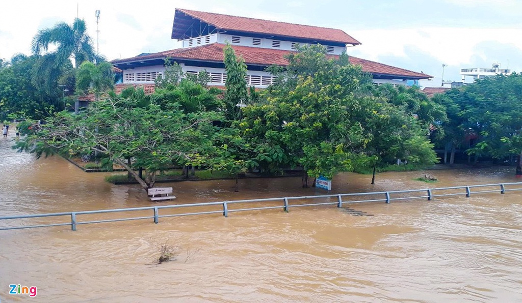 giup nguoi khac tron di nuoc ngoai anh 5