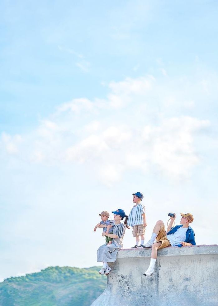 0037a2327870912ec861 Bé 10 tháng tuổi cùng bố mẹ phượt 100km/ngày bằng xe máy, chụp bộ ảnh đẹp như truyện tranh 13