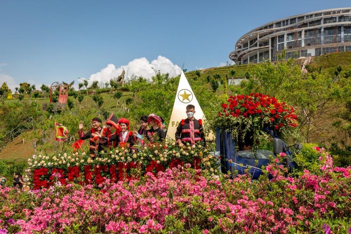 Tưng bừng các hoạt động văn hóa, lễ hội trên cả nước dịp nghỉ lễ 30/4 – 1/5 2