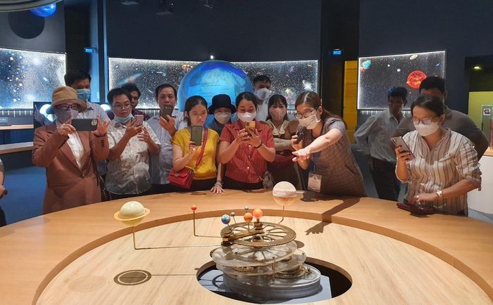 15553895ecd705895cc6 Trung tâm về khoa học vũ trụ đầu tiên của Việt Nam 'hút' khách 19