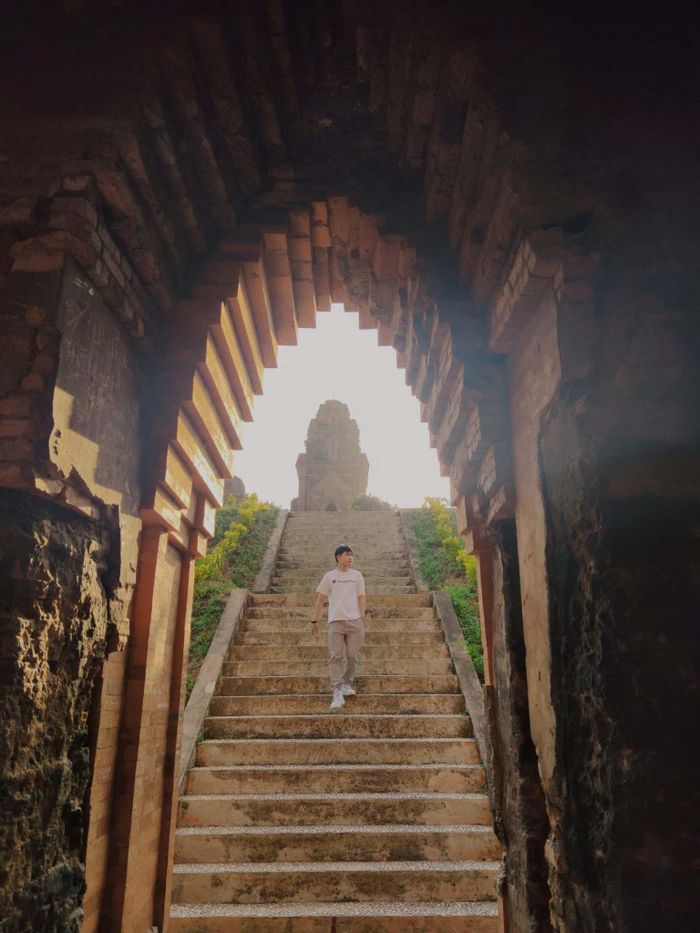 165e0d22fc60153e4c71 Đôi bạn trẻ chi 53 triệu đồng, phượt xe máy xuyên Việt trong 41 ngày 34