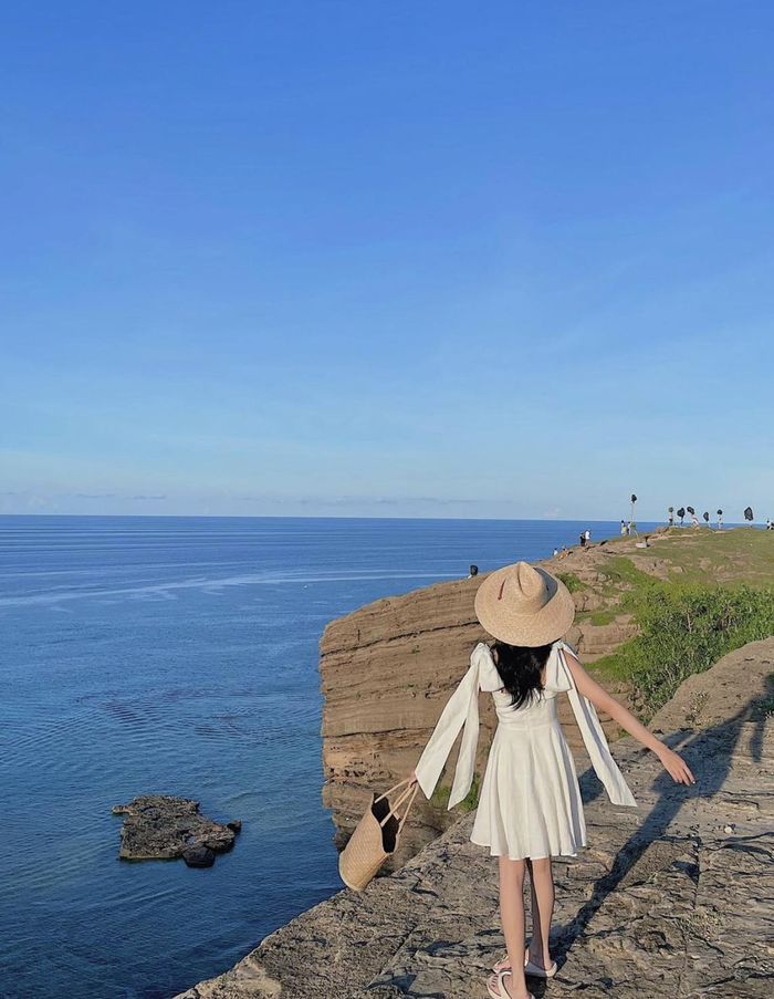 2488fcc9358bdcd5859a Chẳng cần đi đâu xa tìm thiên đường, những cù lao biển Việt Nam đủ khiến bạn ngất ngây vì xinh đẹp 36