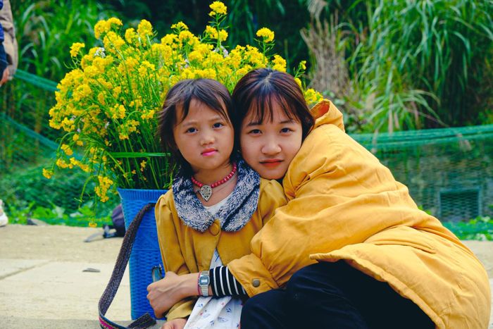 28f099486c0a8554dc1b Con gái đưa mẹ đi phượt xuyên Việt 37