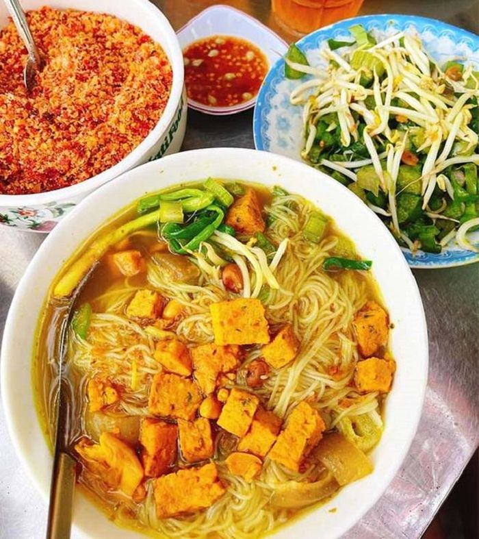 2b7396be4ffca6a2ffed 7 món bún miền Tây tên nghe 'lạ hoắc' nhưng vị siêu ngon: Toàn những đặc sản với cách chế biến có 1-0-2 40