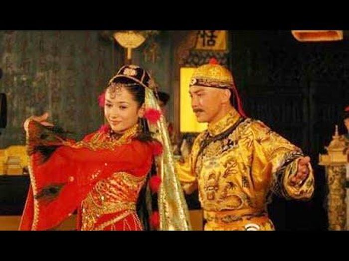 Hé lộ mối tình đơn phương đẫm nước mắt của hoàng đế Càn Long 6