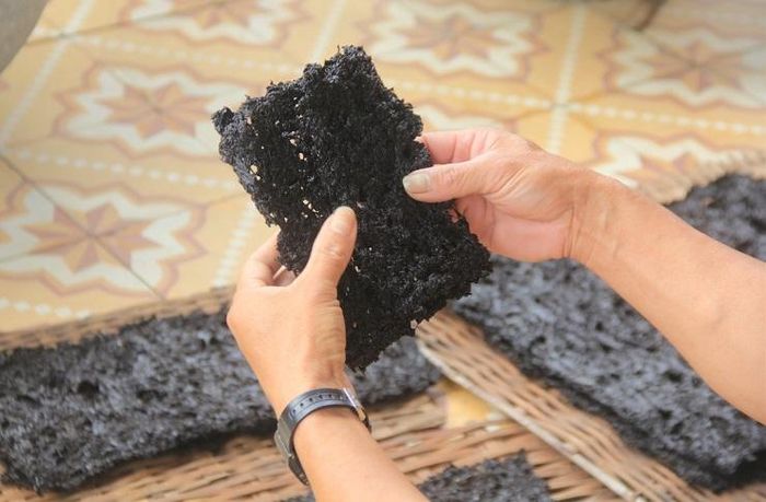 Vào mùa 'lộc trời' mọc lên từ đá, người dân đi lấy về bán giá hàng triệu đồng/kg 26