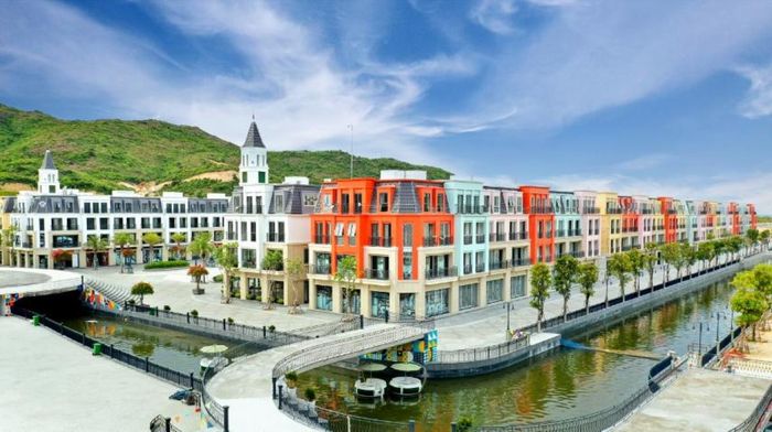 47b2da4f0e0de753be1c Chiêm ngưỡng sàn catwalk giữa biển độc đáo của Miss World Vietnam 2022 18