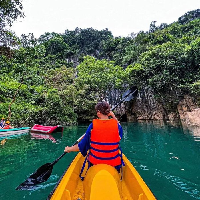 4e09e4b111f3f8ada1e2 Con gái đưa mẹ đi phượt xuyên Việt 19