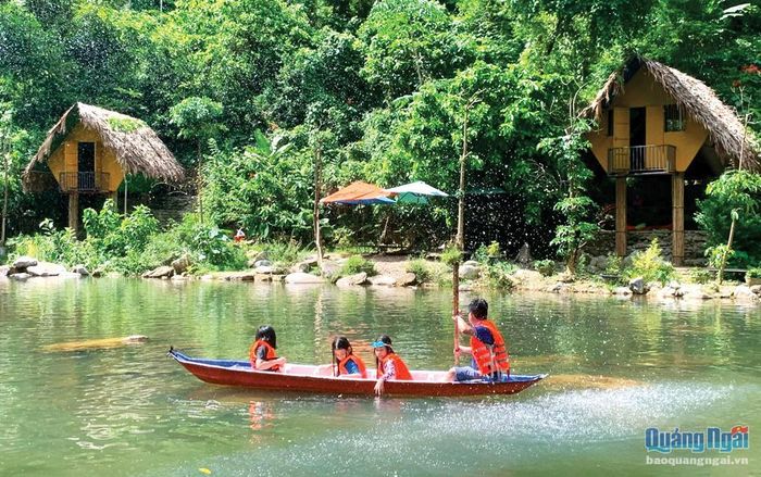 Thác Trắng: Điểm du lịch giữa đại ngàn 1