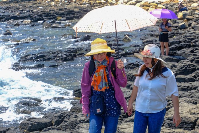 4f3d1958d61a3f44660b Kẹt xe gần một giờ ở Gành Đá Đĩa 27