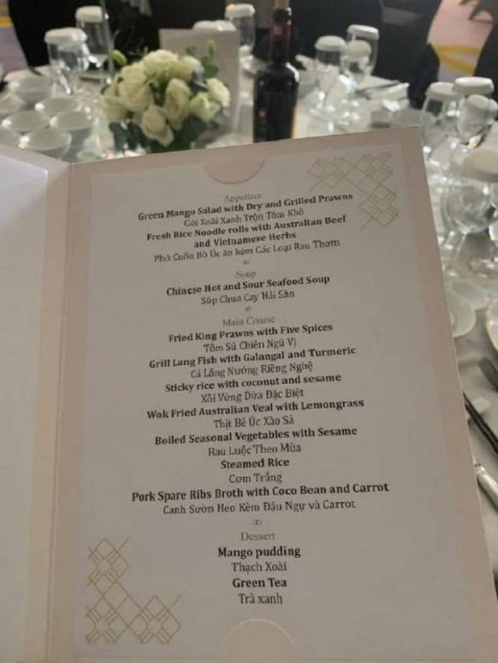 Soi thực đơn trong tiệc cưới của Hà Đức Chinh tại Hà Nội 2