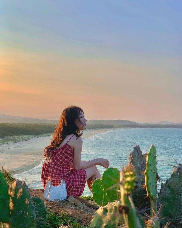 526b6a779835716b2824 Eo biển 'trăng khuyết' Quy Nhơn - thiên đường biển đẹp đang được quan tâm bậc nhất trong mùa hè này 1