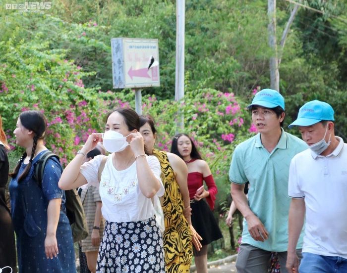 5927373df87f1121486e Nghỉ lễ 2/9: Quy Nhơn đông nghịt khách, Phú Yên nhiều điểm du lịch quá tải 12