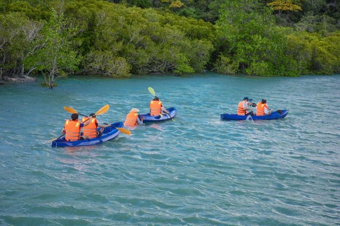 Khánh Hòa: Nhiều tour mới lạ kích cầu du lịch 2