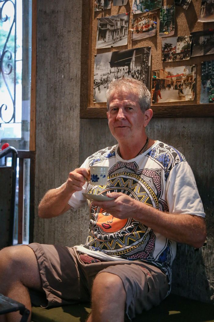 Ông Tây thích ăn đậu hũ nóng ở TP.HCM 29