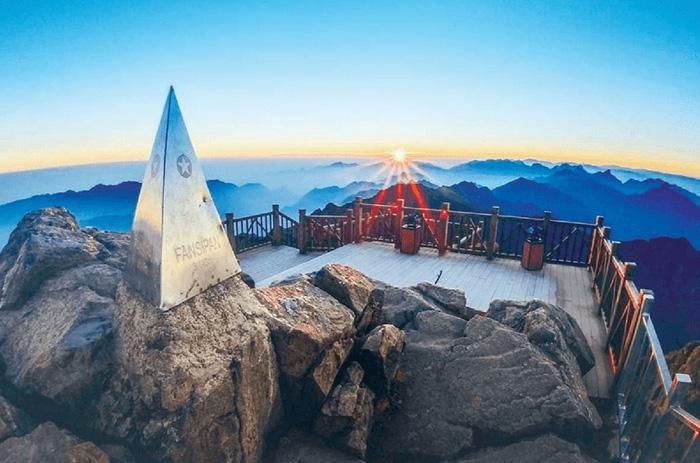 Rong ruổi trên những cung đường tháng Tư 2