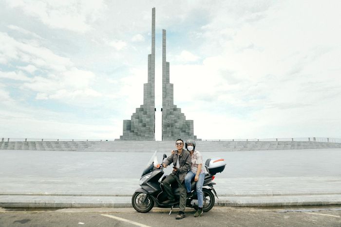 7840759fa4dd4d8314cc Mẹ 50 tuổi rủ con trai đi phượt bằng xe máy từ Đà Lạt ra Huế 3