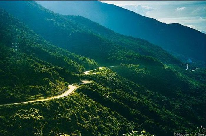 Cung đèo nào ở miền Bắc có tên nghĩa là sừng trời? 65