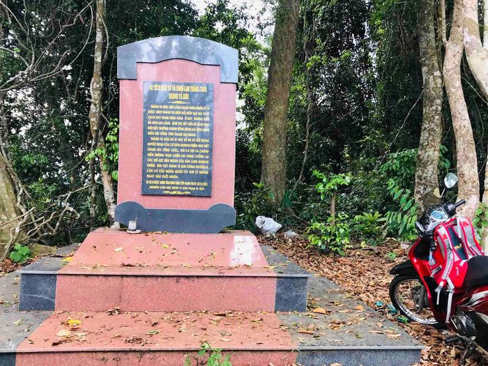 8fdda4fc41bea8e0f1af Độc đáo thành đá Tà Kơn giữa rừng Vĩnh Thạnh, Bình Định 17