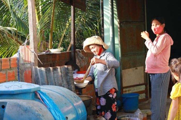 9241cf470205eb5bb214 Bản đồ ẩm thực: Về Ia Sol ăn bánh cuốn giá chỉ 1.000 đồng 10