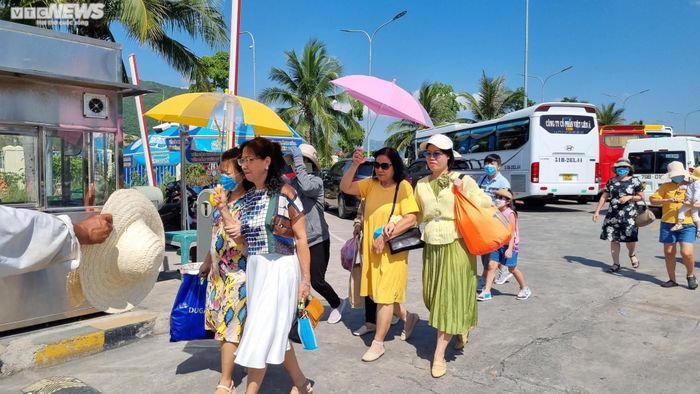 9367fb7d343fdd61842e Nghỉ lễ 2/9: Quy Nhơn đông nghịt khách, Phú Yên nhiều điểm du lịch quá tải 32