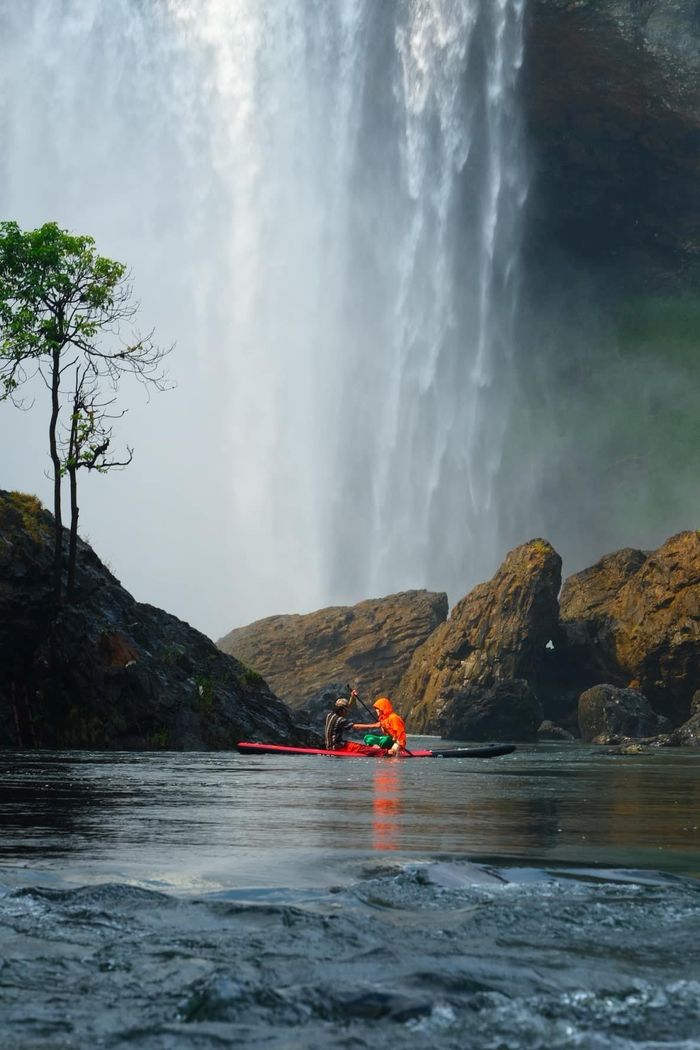 a07bdae45aa6b3f8eab7 Trải nghiệm với thác nước hùng vĩ nhất Tây Nguyên 8