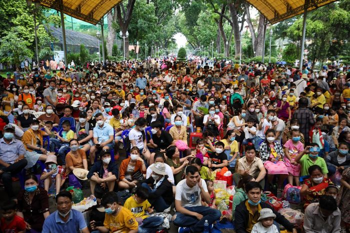 aeb18d7175339c6dc522 Mưa lớn, không quá tải khách trong mùa lễ 30/4 36