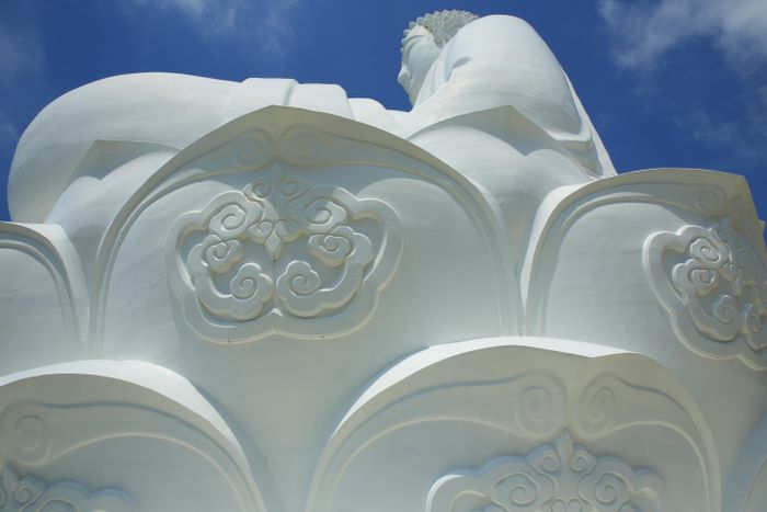 afce53198d5b64053d4a Đến Linh Phong tự, chiêm ngưỡng tượng Phật ngồi khổng lồ 2