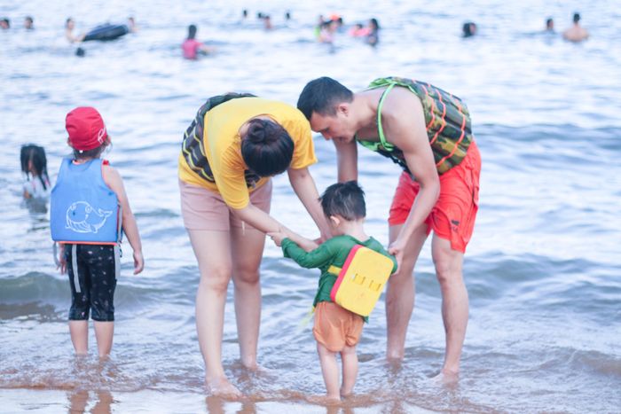 Biển Quy Nhơn đông đúc nhộn nhịp trong ngày đầu nghỉ lễ 2/9 9