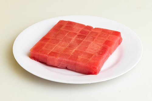 co20tuna20cube-20sawcut-02 Cá ngừ cắt hạt lựu máy - bảo quản CO