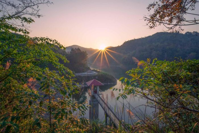 Ấn tượng cảnh sắc bình minh đẹp mơ màng trên khắp Việt Nam 28