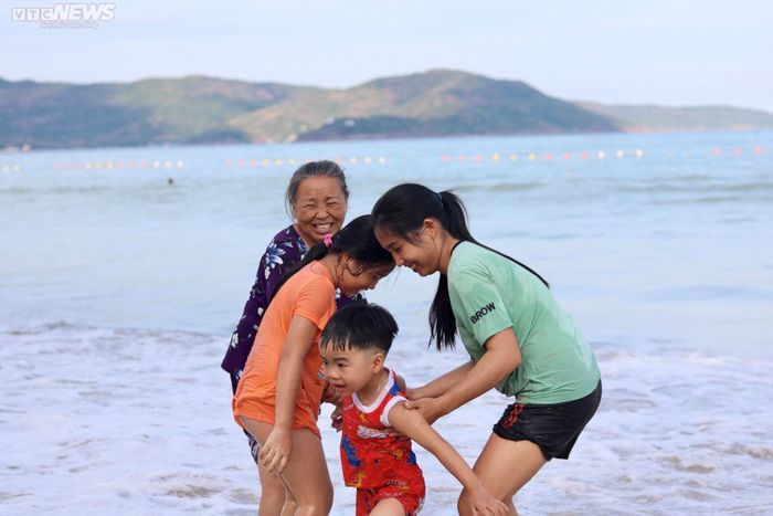 d987b69d79df9081c9ce Nghỉ lễ 2/9: Quy Nhơn đông nghịt khách, Phú Yên nhiều điểm du lịch quá tải 10