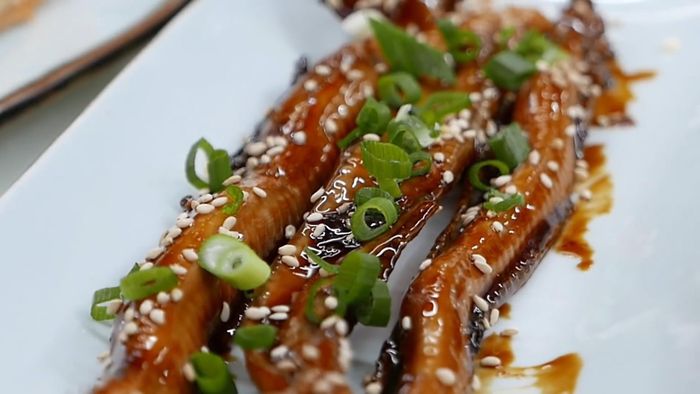 db1b46d9a29b4bc5128a Món ăn ngoe nguẩy nhìn 'rợn da gà', lên mâm thành đặc sản đắt giá 23