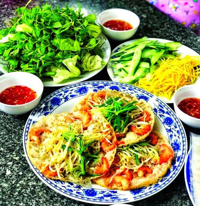 db7d6448ef0a06545f1b Ngồi ăn bên bếp lửa 15