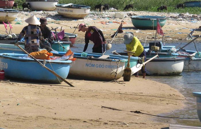 Thân thương thuyền thúng 22