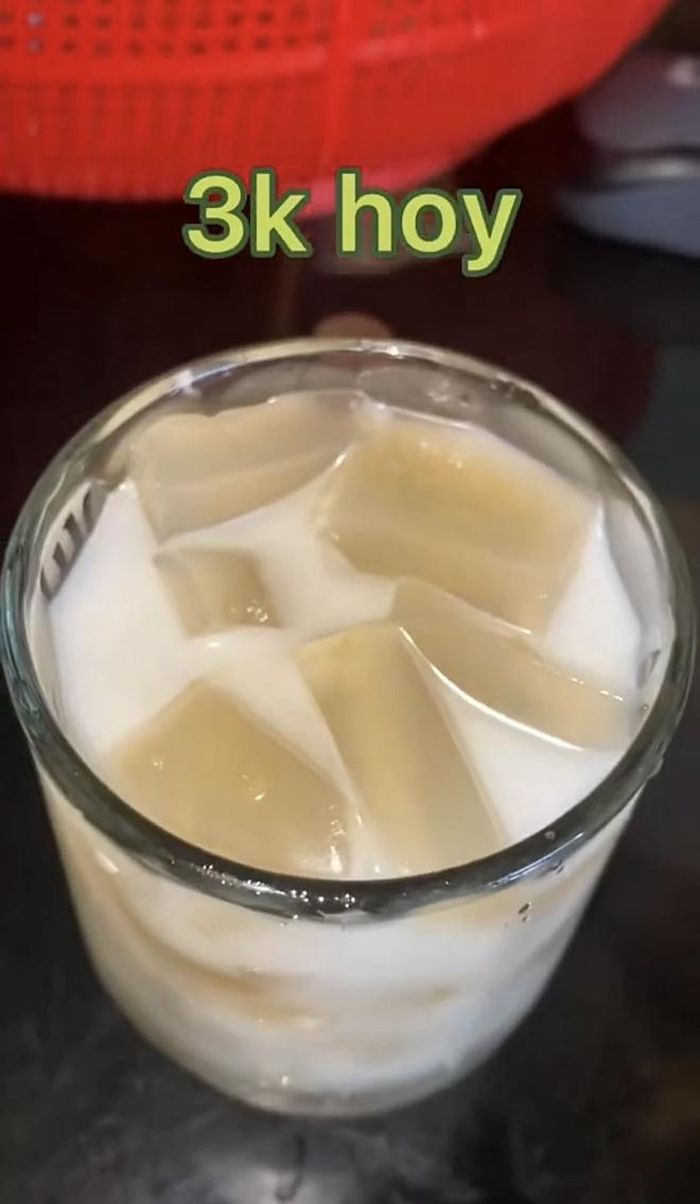 Dạo một vòng khu chợ rẻ bậc nhất Việt Nam tại Bình Định: Cầm 50k ăn được đủ món 40