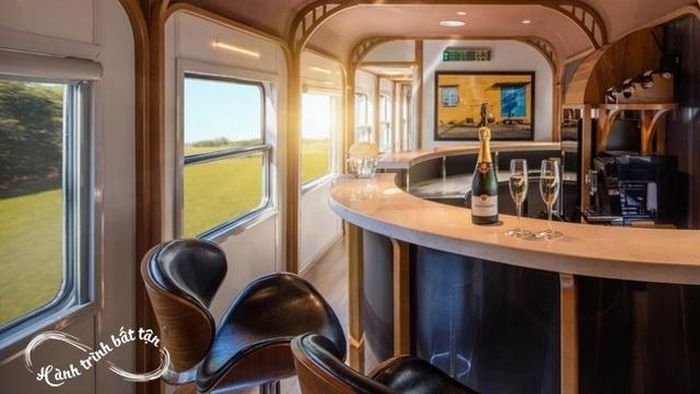 Khách Tây bất ngờ với toa tàu 'đỉnh' nhất Việt Nam: Cảm giác siêu thực, không thể nhắm mắt 0