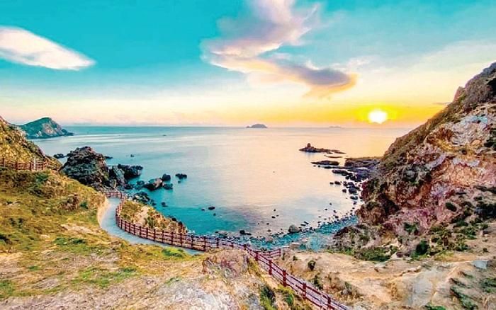 Rong ruổi trên những cung đường tháng Tư 0