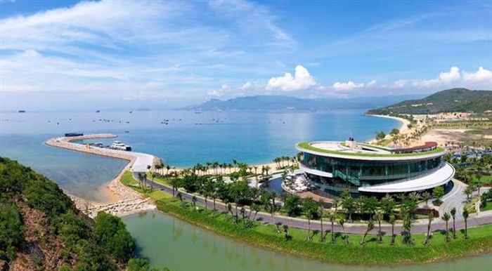 f4a6f69a20d8c98690c9 Cảnh sắc thiên nhiên tuyệt mỹ trong MV đặc biệt của Miss World Vietnam 2022 7