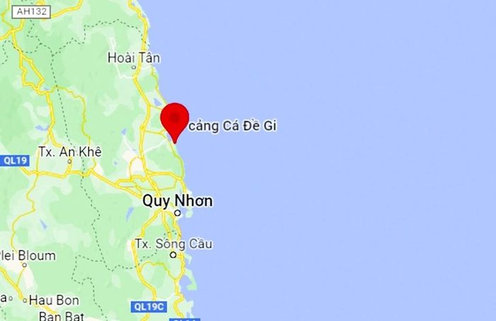 Mẹ con cá voi săn mồi ở vùng biển Đề Gi 20