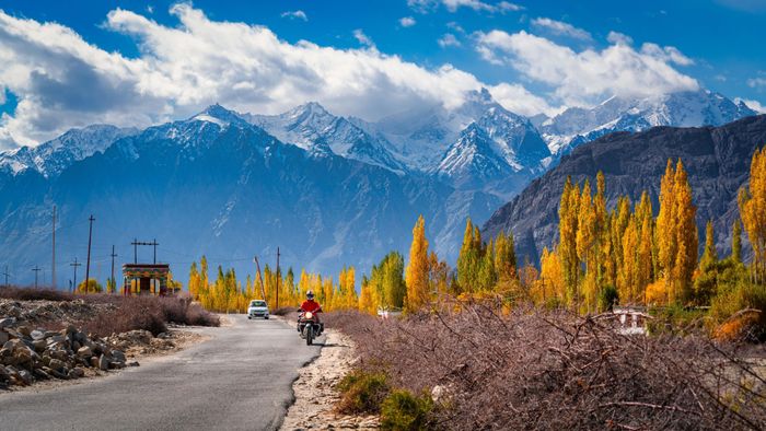 fd6937d2079feec1b78e Khách Việt lạc đường, phải ngủ trong đồn cảnh sát ở 'tiểu Tây Tạng' 28