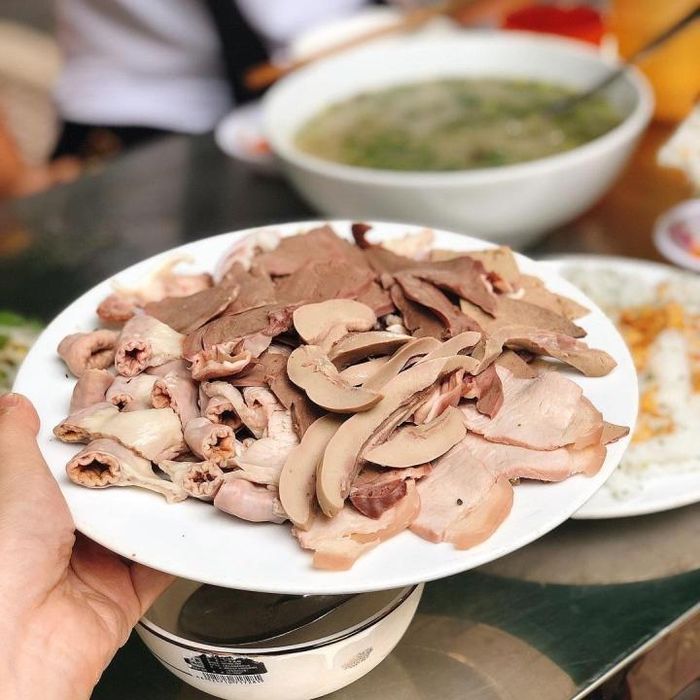 ffce3cb00bfde2a3bbec Bánh hỏi cháo lòng - sự kết hợp 'gây nghiện' nhất định phải thử khi đến Quy Nhơn 10